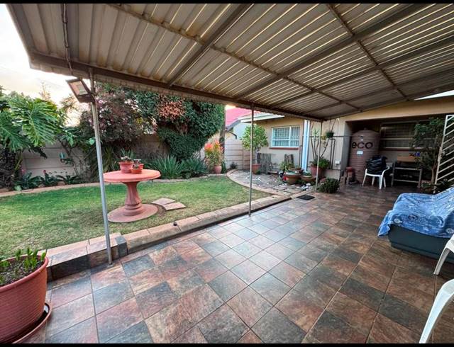 4 BEDROOM HOUSE FOR SALE IN GLEN MARAIS